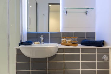 Premium Plus En Suite - Image 7